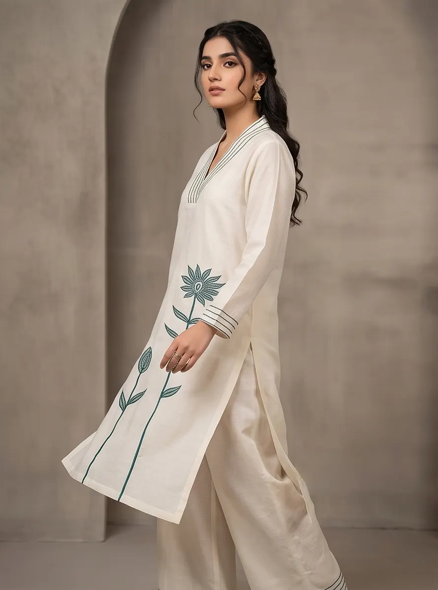 Off-White Hand-Embroidered Floral Chanderi Kurta Set